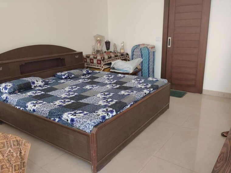 Bedroom, sector 108 6 Bedroom 3600 Sq.Ft. Builder Floor In Sector 108 Noida 10115854