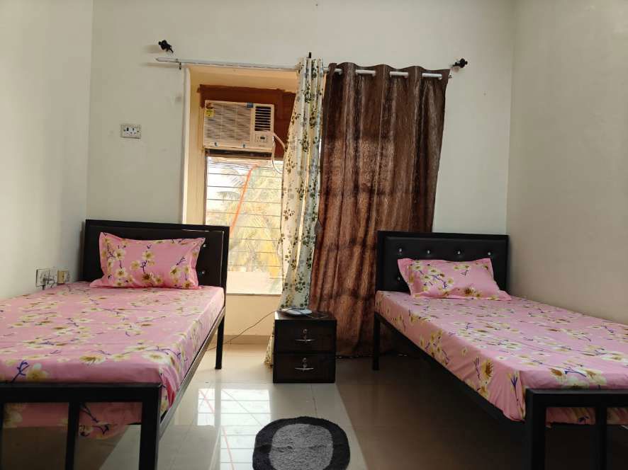 Pg For Rent in Malad East