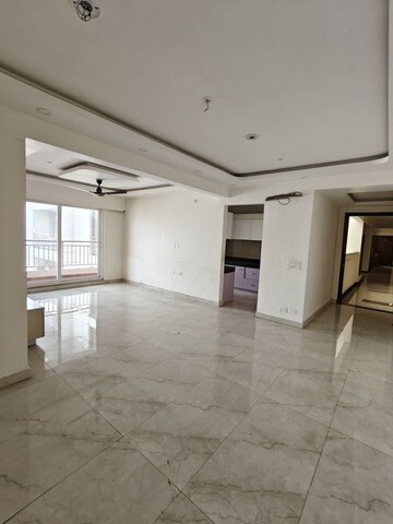 Room in 3.5 BHK Apartment at Rishita Mulberry Heights, Sushant Golf City – for Rent