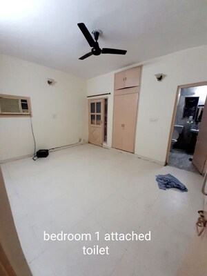 Room in 3 BHK Apartment at South Delhi – for Rent