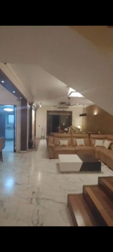 Living Room in 3 BHK Villa at Prestige Cedars, Ashok Nagar – for Sale