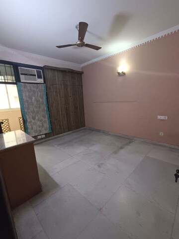 Room in 3 BHK Apartment at ATS Dolce, Zeta I Greater Noida – for Sale