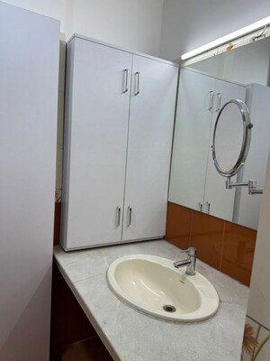 Bathroom in 3 BHK Apartment at Lalazar Apartment, Palace Road – for Sale