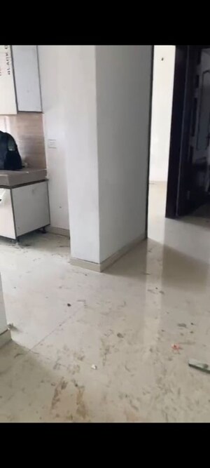 Room in 2 BHK Apartment at Omaxe Royal Residency Faridabad, Sector 79 – for Rent