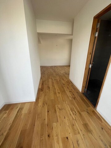 Furnished Amenities in 4 BHK Penthouse at Gold Platz, Richmond Town – for Sale