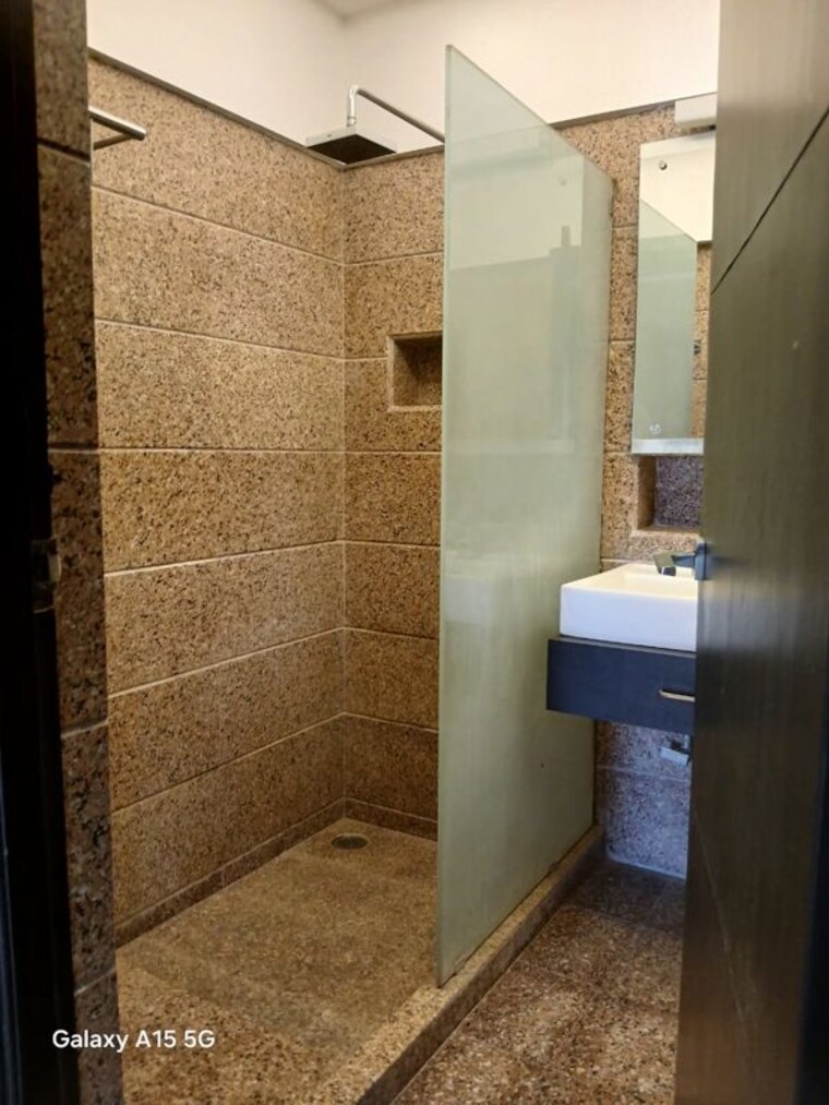 Bathroom, the-residences-jayamahal 3 Bedroom 2593 Sq.Ft. Apartment In Jayamahal Bangalore 9356122