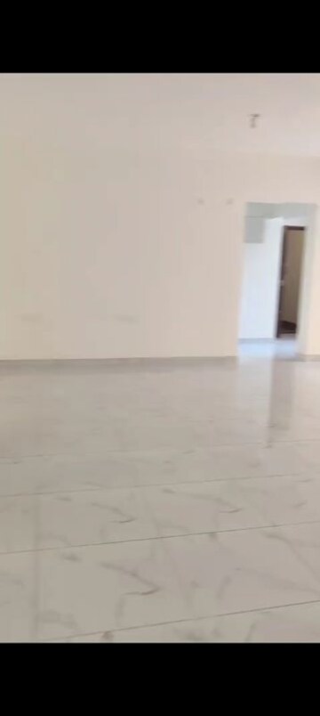 Room in 3 BHK Apartment at Nandi Fernville, Infantry Road – for Sale