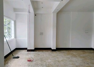  Showroom For Sale in Commercial Street