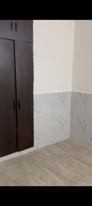 Room in 3 BHK Builder Floor at BPTP District 3, Sector 85 – for Rent