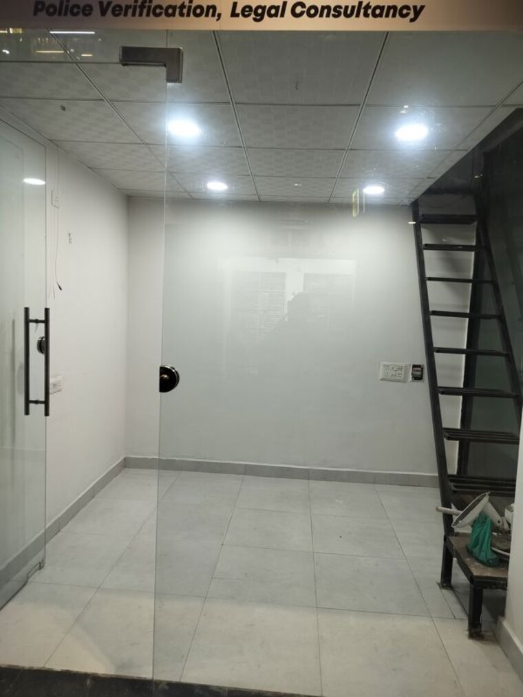 Floor Plan, galaxy-blue-sapphire-plaza Commercial Shop 697 Sq.Ft. In Sector 4 Greater Noida Greater Noida 10115906