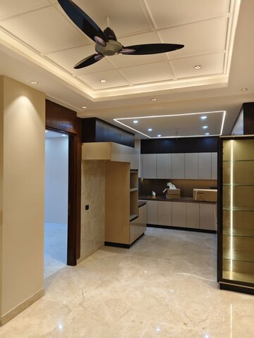 Kitchen in 2 BHK Apartment at Ambience Creacions, Sector 22 – for Rent