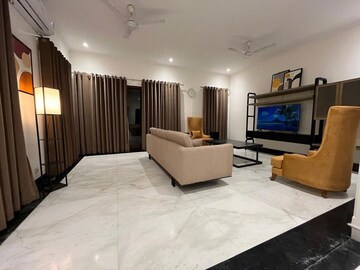 Bedroom in 2 BHK Apartment at Ambience Creacions, Sector 22 – for Rent