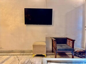 Furnished Amenities in 2 BHK Apartment at Ambience Creacions, Sector 22 – for Rent