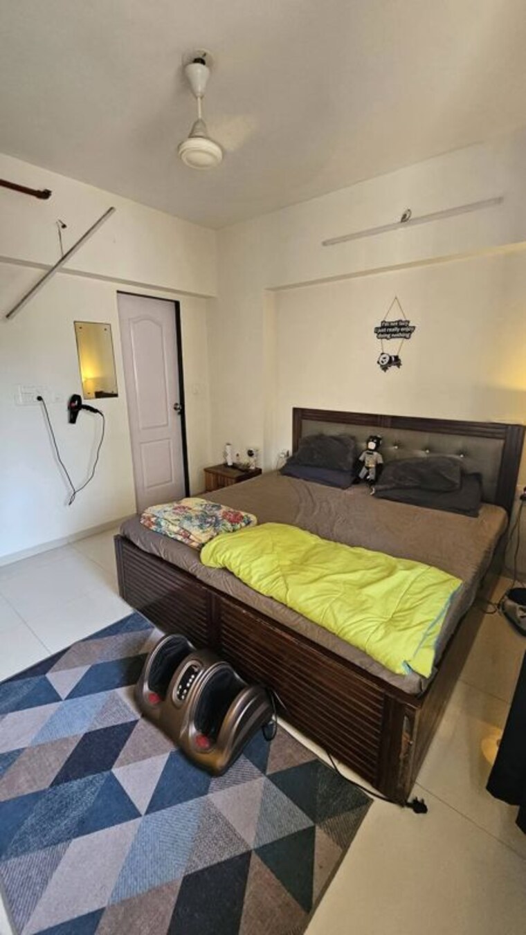 Bedroom, andheri west 3 Bedroom 1000 Sq.Ft. Apartment In Andheri West Mumbai 10115935