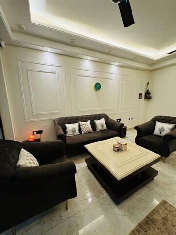 Living Room in 3.5 BHK Apartment at Ambience Creacions, Sector 22 – for Rent