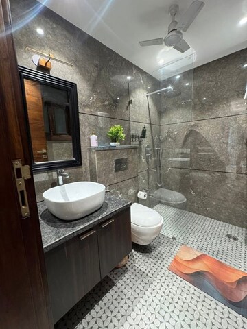Bathroom in 4 BHK Apartment at Ambience Creacions, Sector 22 – for Rent