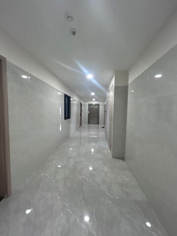 Room in 2.5 BHK Apartment at Pentagon Mantri Our Home, Andheri West – for Rent