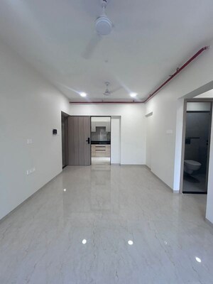 Room in 3 BHK Apartment at Pentagon Mantri Our Home, Andheri West – for Rent