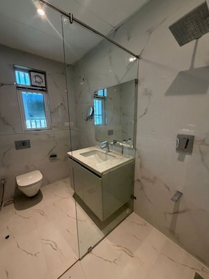 Team Area in 3 BHK Apartment at D And A The Imperial, Worli – for Rent