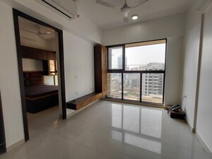 Room in 1 BHK Apartment at Lodha Casa Maxima, Mira Road – for Rent