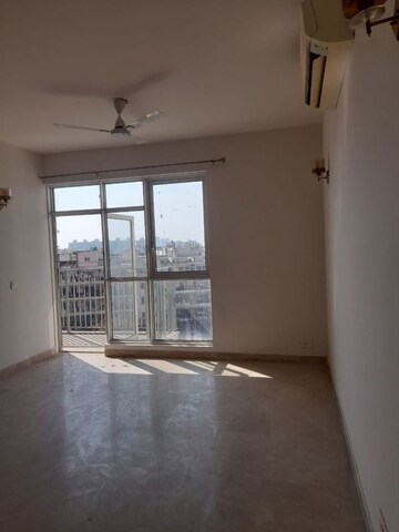 Room in 3 BHK Apartment at Ireo The Corridors, Sector 67a – for Rent