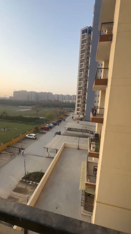 2 BHK Apartment For Rent in Amrapali Enchante
