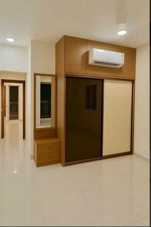Room in 4 BHK Apartment at Prestige Beverly Hills, Kokapet – for Rent