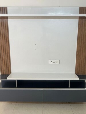 Room in 2 BHK Apartment at Signature Global Proxima, Sector 89 – for Rent