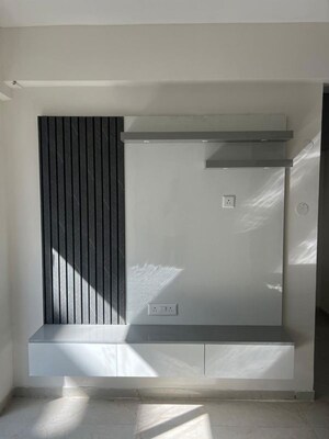 Furnished Amenities in 2.5 BHK Builder Floor at Smart World Gems, Sector 89 – for Rent