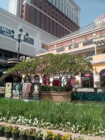  Shop For Sale in AIPL Joy Street, Sector 66