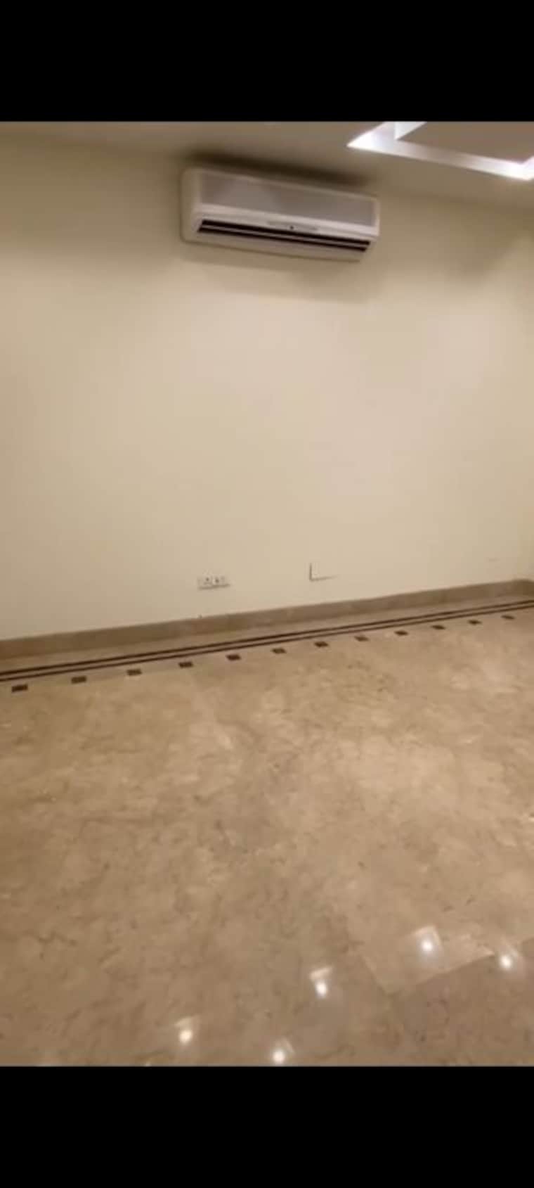 Room, greater kailash ii 4 Bedroom 471 Sq.Yd. Builder Floor In Greater Kailash ii Delhi 9445637