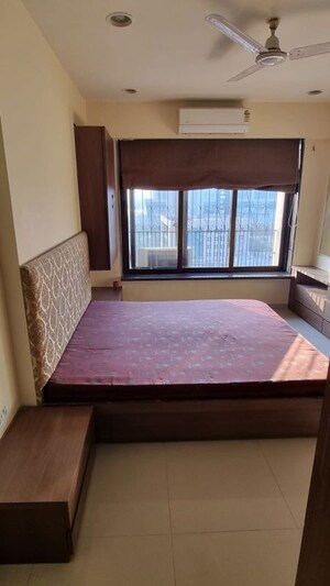 Master Bedroom in 2 BHK Apartment at Raheja Ankur Apartment, Goregaon West – for Rent