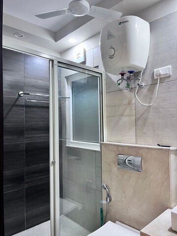 Bathroom in 3 BHK Builder Floor at Dlf Phase ii – for Rent