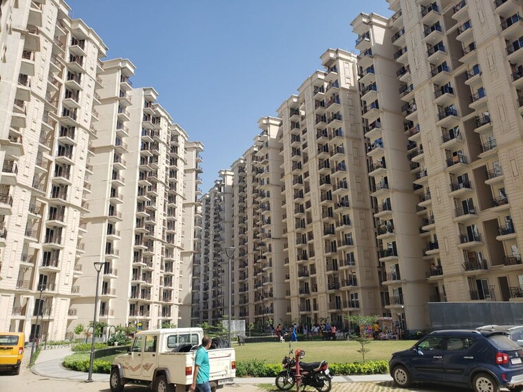 Exterior View, signature-global-the-millennia 2 Bedroom 1050 Sq.Ft. Apartment In Sector 37d Gurgaon 10116041
