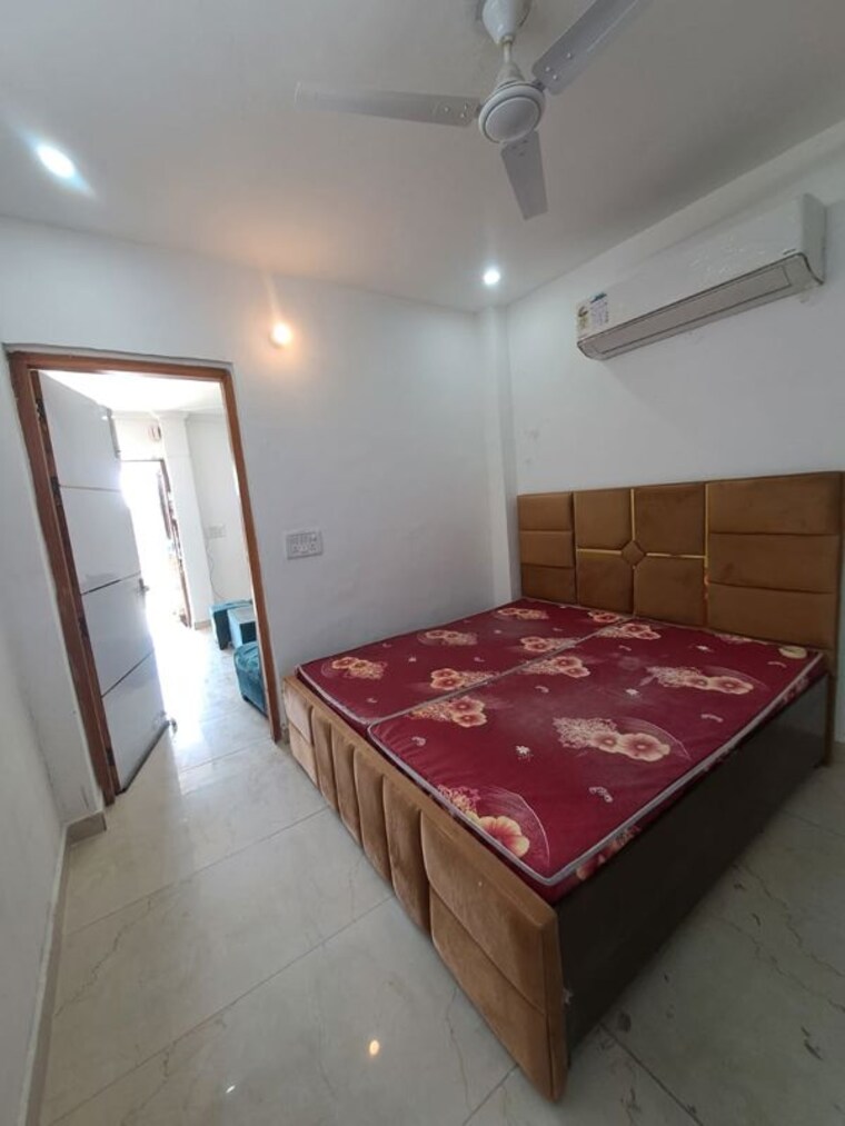 Bedroom, freedom fighters enclave 1 Bedroom 450 Sq.Ft. Builder Floor In Freedom Fighters Enclave Delhi 10116044