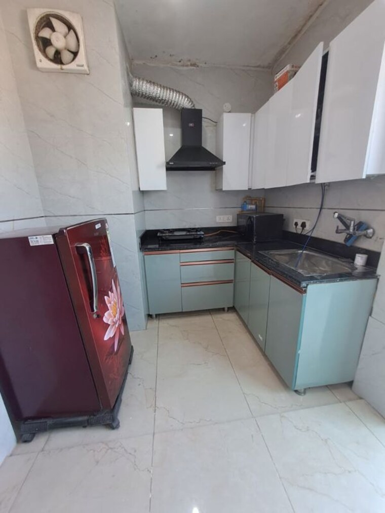 Kitchen, freedom fighters enclave 1 Bedroom 450 Sq.Ft. Builder Floor In Freedom Fighters Enclave Delhi 10116044