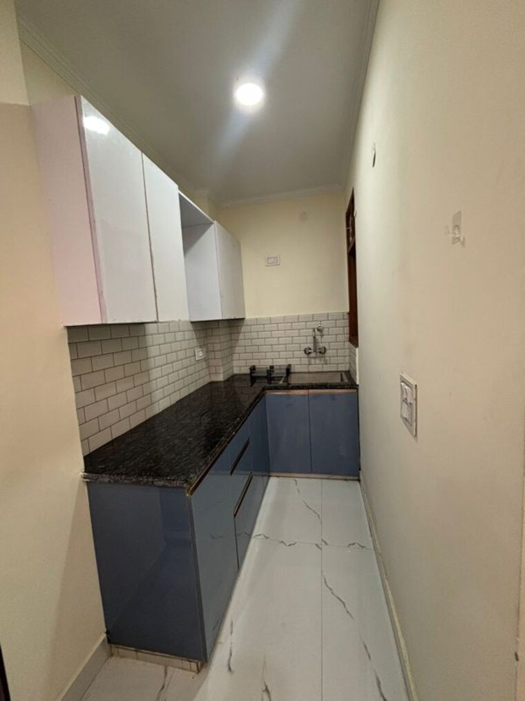 Kitchen, freedom fighters enclave 1 Bedroom 450 Sq.Ft. Builder Floor In Freedom Fighters Enclave Delhi 10116051