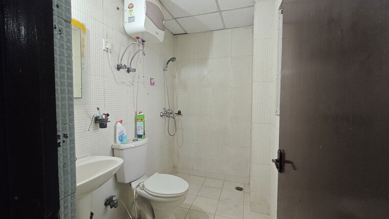 Master Bedroom, skytech-magadh 2 Bedroom 1350 Sq.Ft. Apartment In Vaishali Sector 3 Ghaziabad 10116095