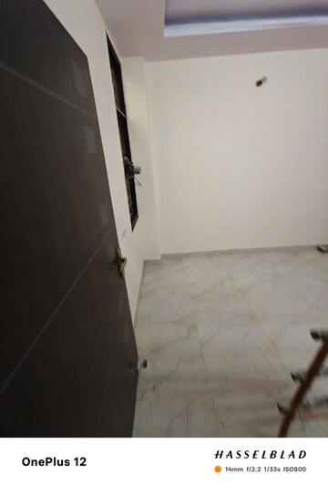 Bathroom in 2 BHK Builder Floor at Mayur Vihar 1 – for Rent