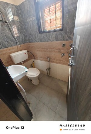 Master Bedroom in 2 BHK Builder Floor at Mayur Vihar 1 – for Rent