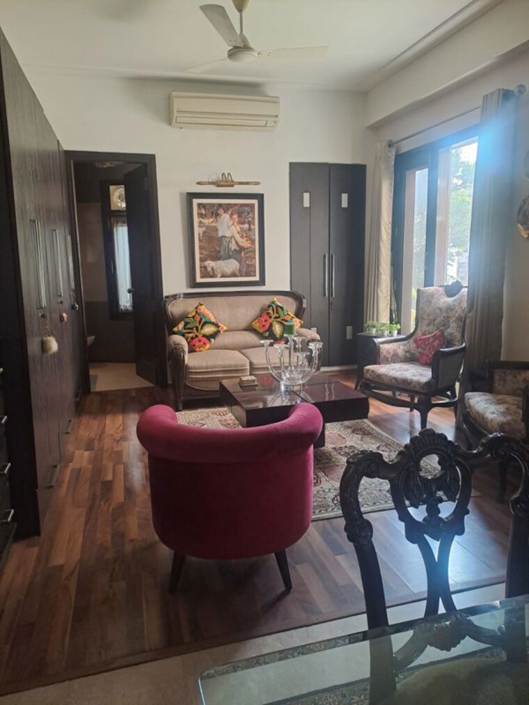 Master Bedroom, greater kailash ii 3 Bedroom 2000 Sq.Ft. Apartment In Greater Kailash ii Delhi 10116130