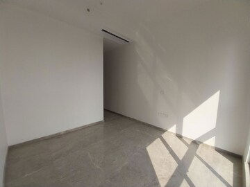 Room in 3 BHK Apartment at Prestige Jasdan Classic, Mahalaxmi – for Rent