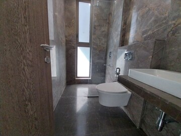 Bathroom in 3 BHK Apartment at Prestige Jasdan Classic, Mahalaxmi – for Rent