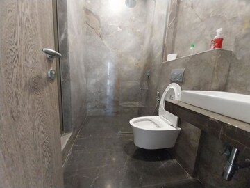 Bathroom in 3 BHK Apartment at Prestige Jasdan Classic, Mahalaxmi – for Rent