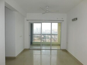 Room in 3 BHK Apartment at Amrapali Heartbeat City, Sector 107 – for Rent