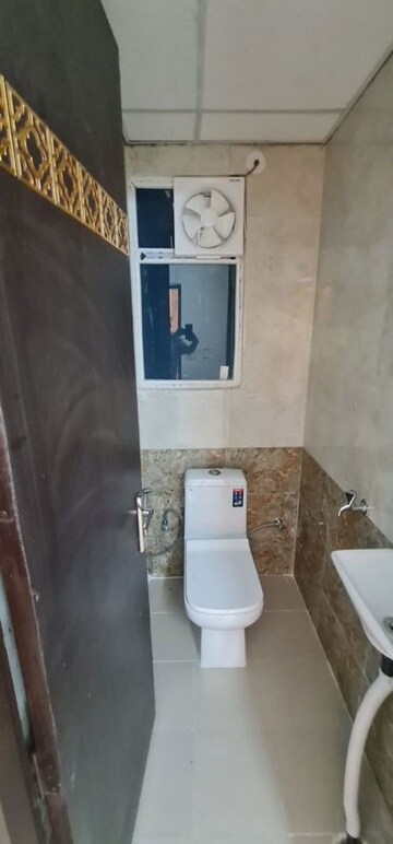 Bathroom in 3 BHK Apartment at Amrapali Heartbeat City, Sector 107 – for Rent