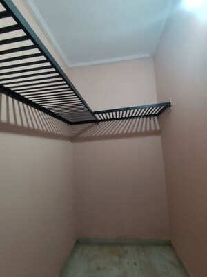 Furnished Amenities in 3 BHK Independent House at Dehrakhas – for Rent