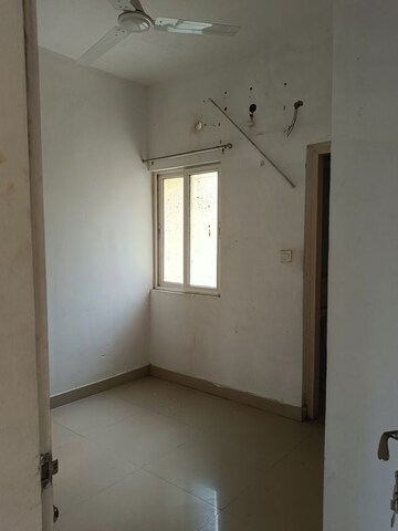 Room in 4 BHK Apartment at Godrej Garden City, Jagatpur – for Rent