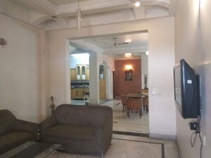 Living Room in 3 BHK Builder Floor at Sector 71 – for Rent