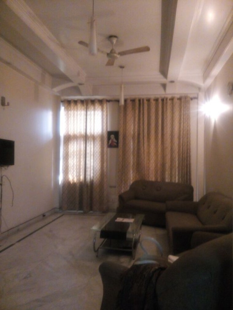 Living Room, sector 71 3 Bedroom 320 Sq.Ft. Builder Floor In Sector 71 Noida 10116221